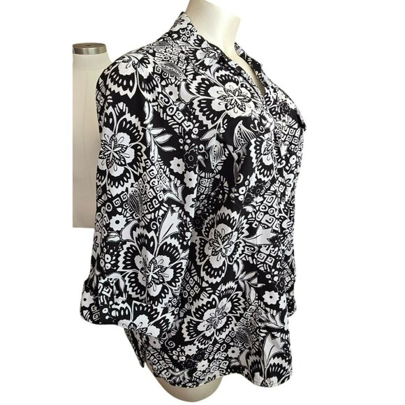 Black & White Floral Print Button-Up Blouse Womens Plus Size 3X 26/28 JJ4039 - Picture 3 of 5